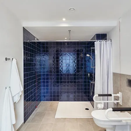 H2 Hotel 3*