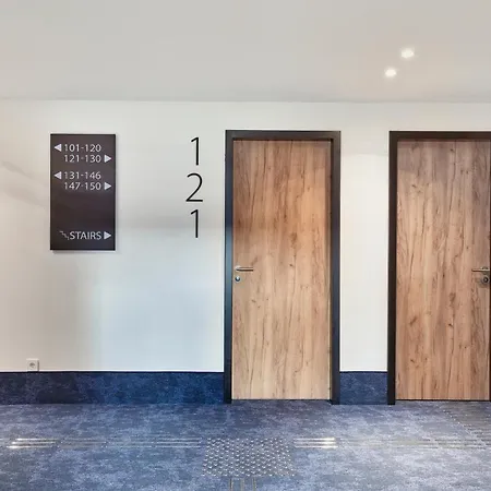 H2 Отель Дюссельдорф