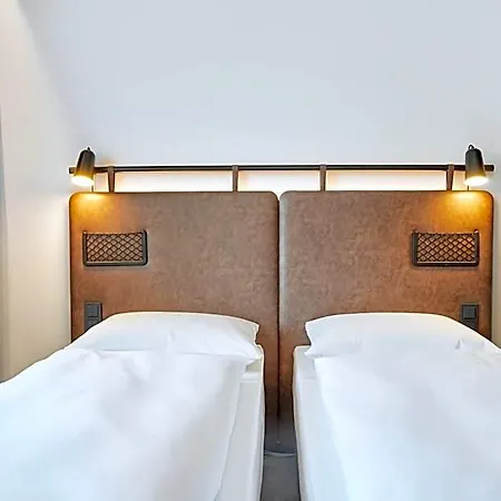 Hotel H2 3*