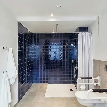 Leonardo Smart 3*